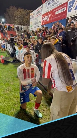 أغرب طلب زواج في مباراة بارباسترو وبرشلونة